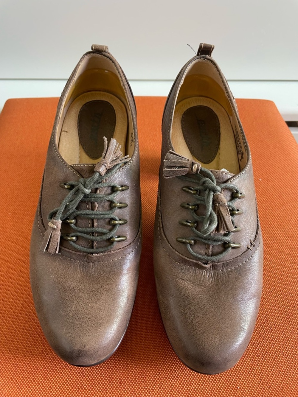 Earth Brown Leather Lace-Up Heeled Oxfords